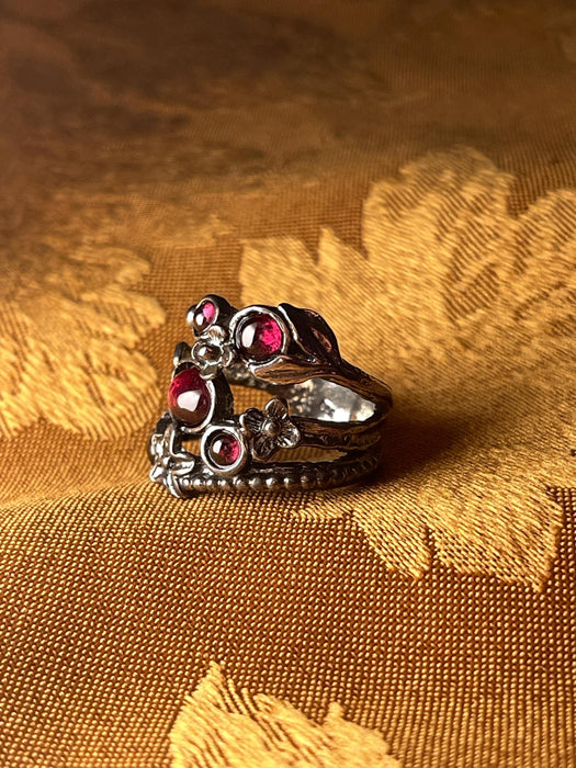 women's ring, mythical, magical, fantastical, flowers, red stones, silver