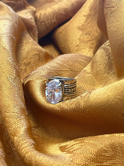 women's ring, fantastical, magical, shiny, silver, banded, ringed, oval stone size 5-10