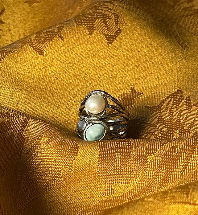 women's ring, magical, mystical, fantasy, light blue, white, gray, silver