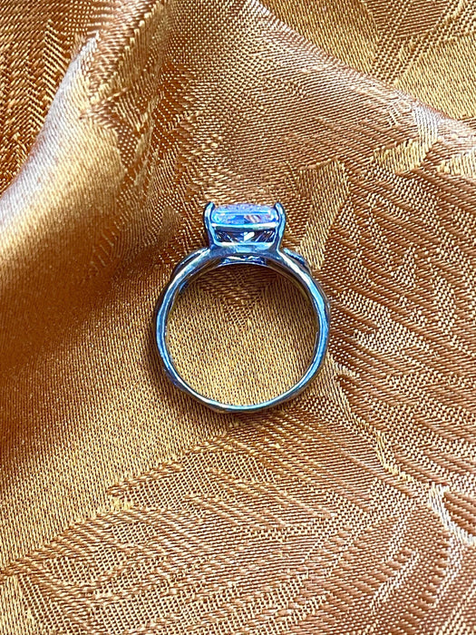 women's ring, rectangle stone, twisted band, magical, mystical, clear, silver