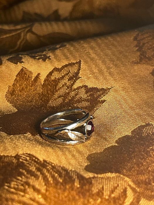 women's ring, leaves, silver, red jewel, fantasy, magical, mythical