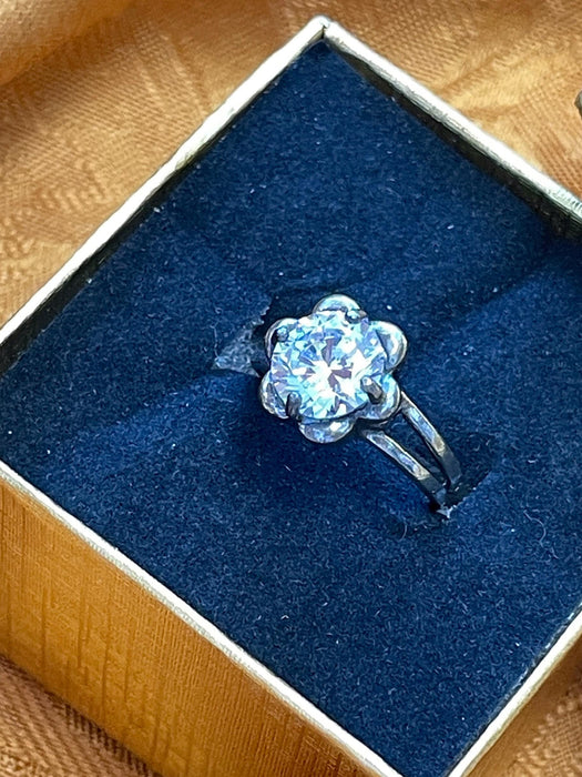 women's ring, floral, clear stone, circle, mystical, magical, cute, boho, silver