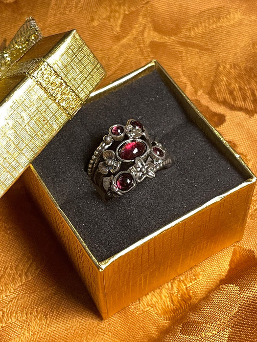 women's ring, mythical, magical, fantastical, flowers, red stones, silver