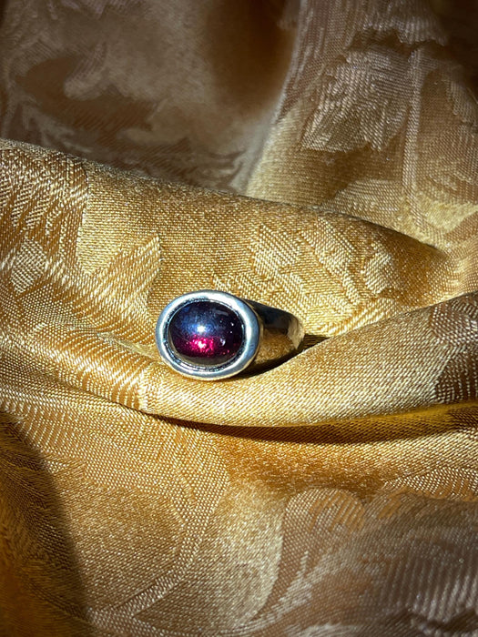 women's ring, oval, wine red stone, elegant, magical, silver