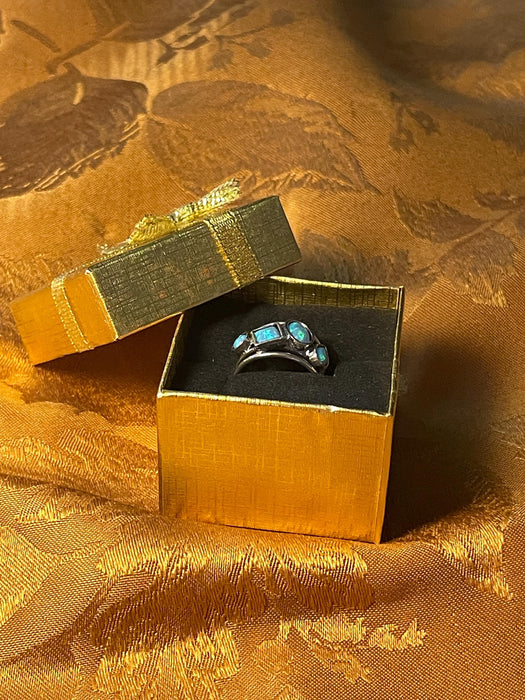 women's ring, magical, mystical, fantastical, blue stones, silver, glittery