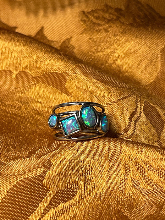 women's ring, magical, mystical, fantastical, blue stones, silver, glittery
