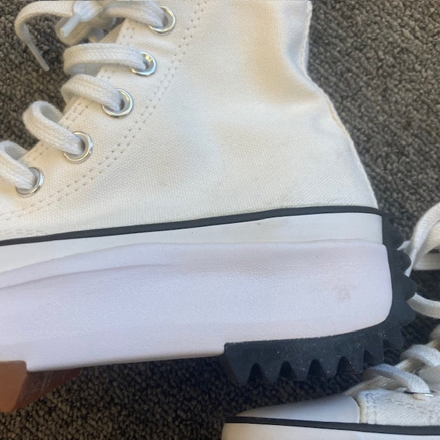 Converse Run Star Hike Platform High Top Women's 4.5 US platform CANVAS 166799C