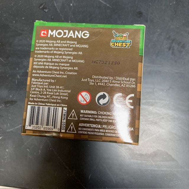 Minecraft Adventure Chest Mine Kit Scrape & Dig