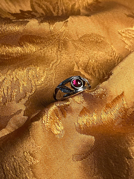 women's ring, leaves, silver, red jewel, fantasy, magical, mythical