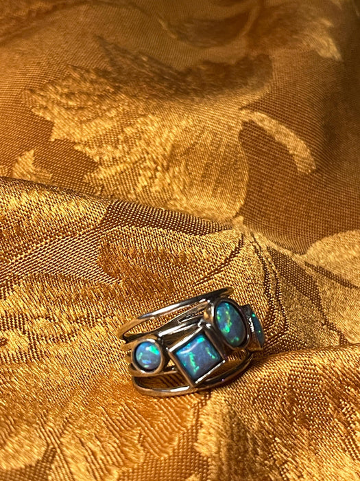 women's ring, magical, mystical, fantastical, blue stones, silver, glittery