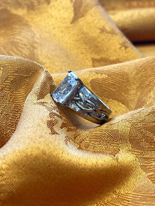 women's ring, rectangle stone, twisted band, magical, mystical, clear, silver