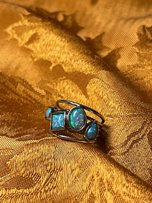 women's ring, magical, mystical, fantastical, blue stones, silver, glittery