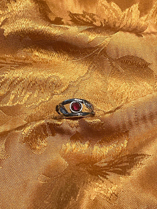 women's ring, leaves, silver, red jewel, fantasy, magical, mythical